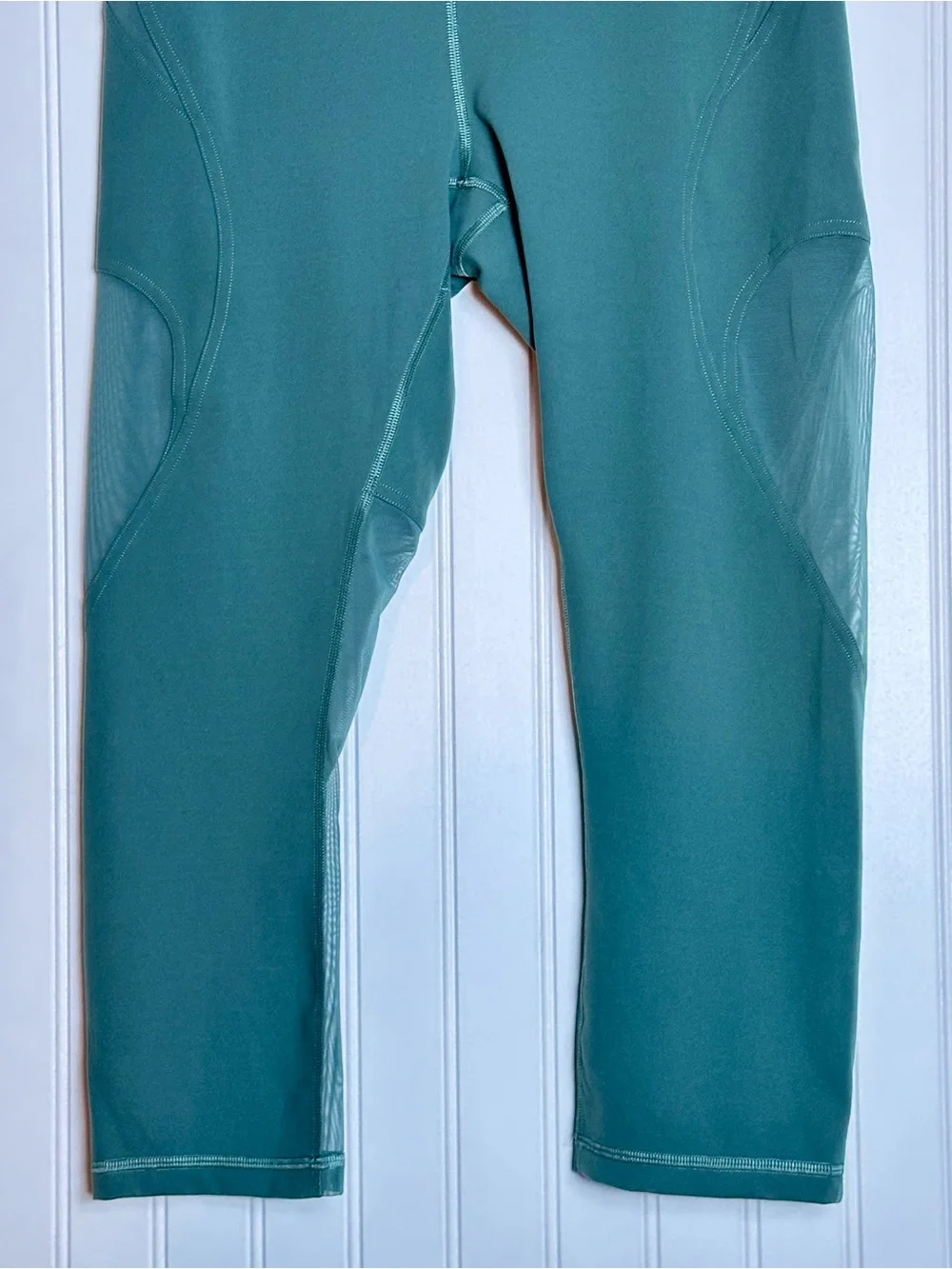 Lululemon Wunder Train Mesh Panel High-Rise Crop 21 Medium Forest W6CPAS Mesh 10 - Picture 7 of 14